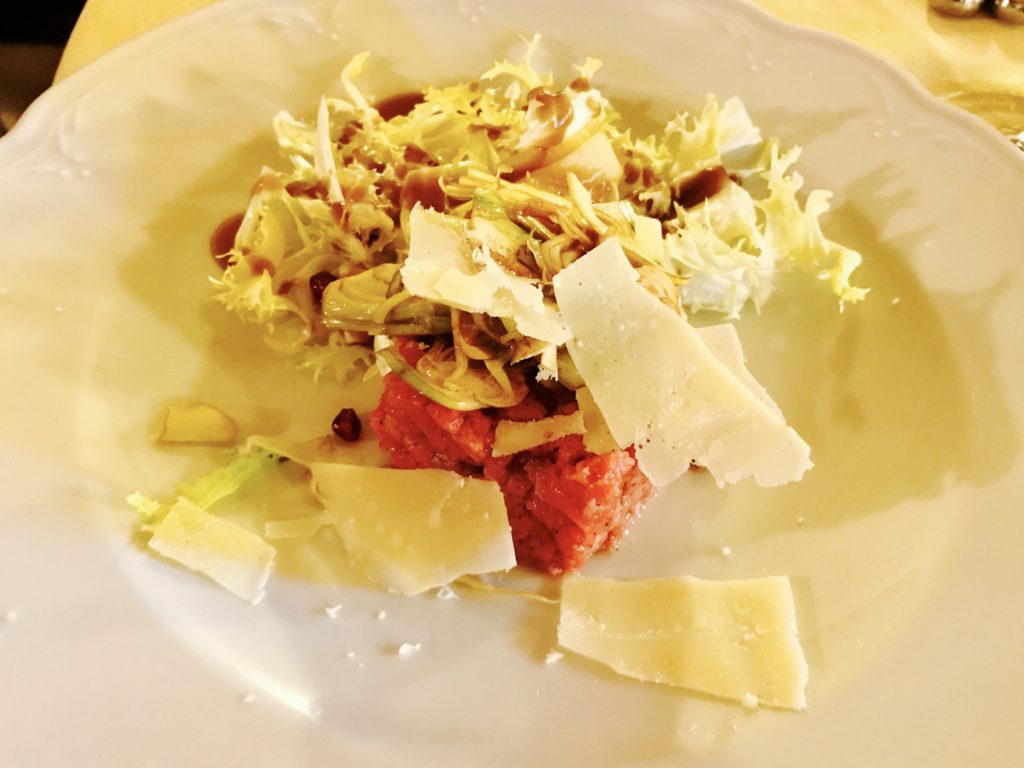 Vitella di Langa battuta al coltello - Locanda dell'Arco Cissone