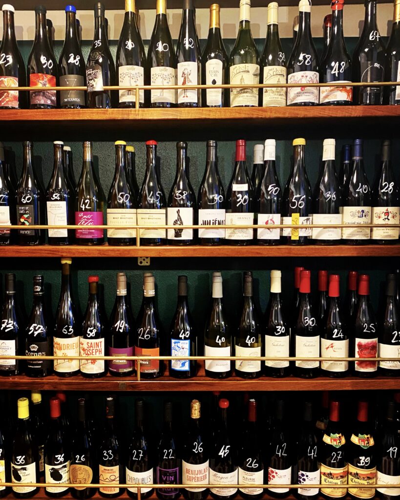 Osteria Alla Concorrenza Menù Una piccola parte delle bottiglie disponibili quella sera