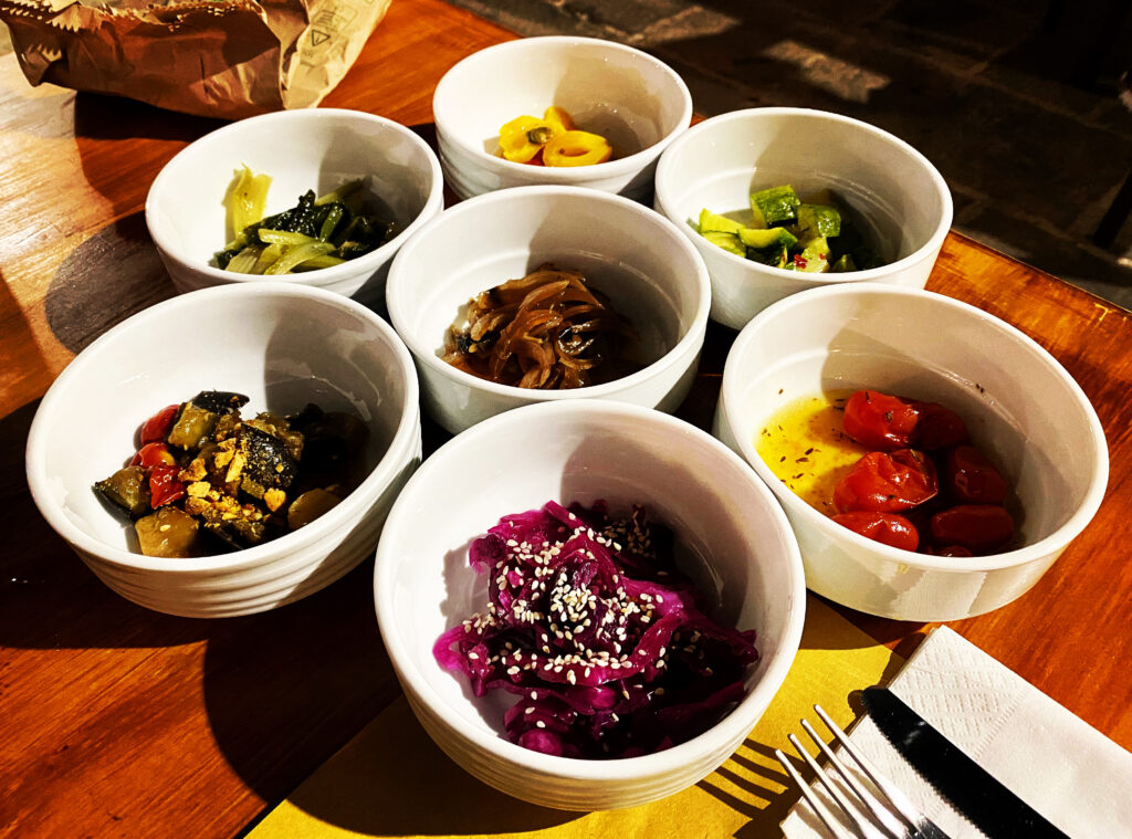 Vite Colta Felline Enoteca con cucina Antipasto colorato