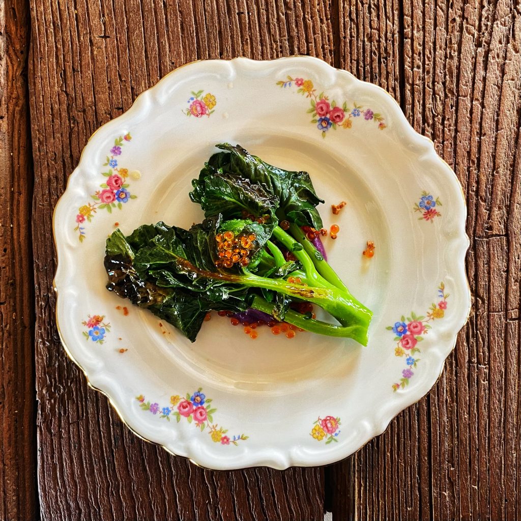 Reis Chiot Martin Cime di broccolo#, cavolo viola#, uova di trota, cioccolato bianco