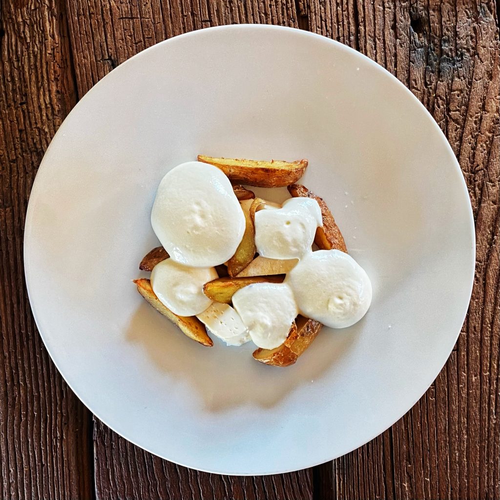 Reis Chiot Martin Toumin dal Mel, patate arrosto#, spuma di aioli