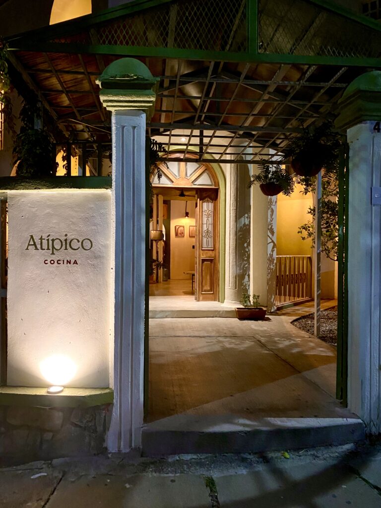 Atípico Cocina - El Coco - Mejores restaurantes Chiapas - Entrada