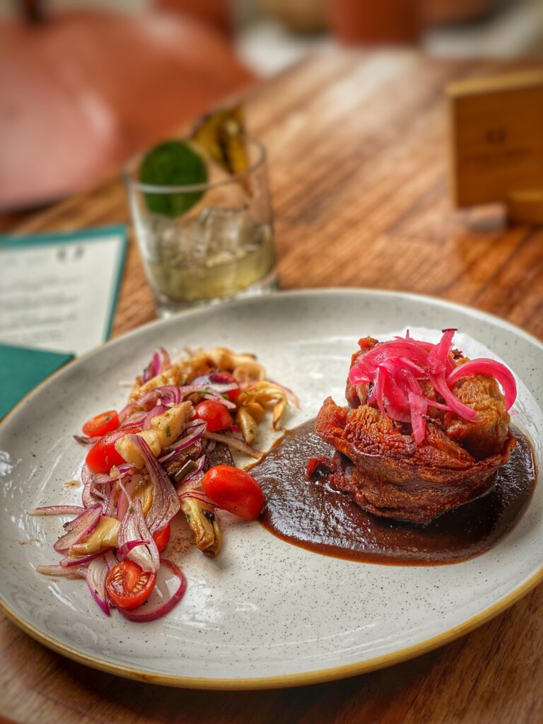 La cocina del “Mejor chef revelación” Jorge Gordillo en Tarumba (San Cristóbal de Las Casas - Lechon