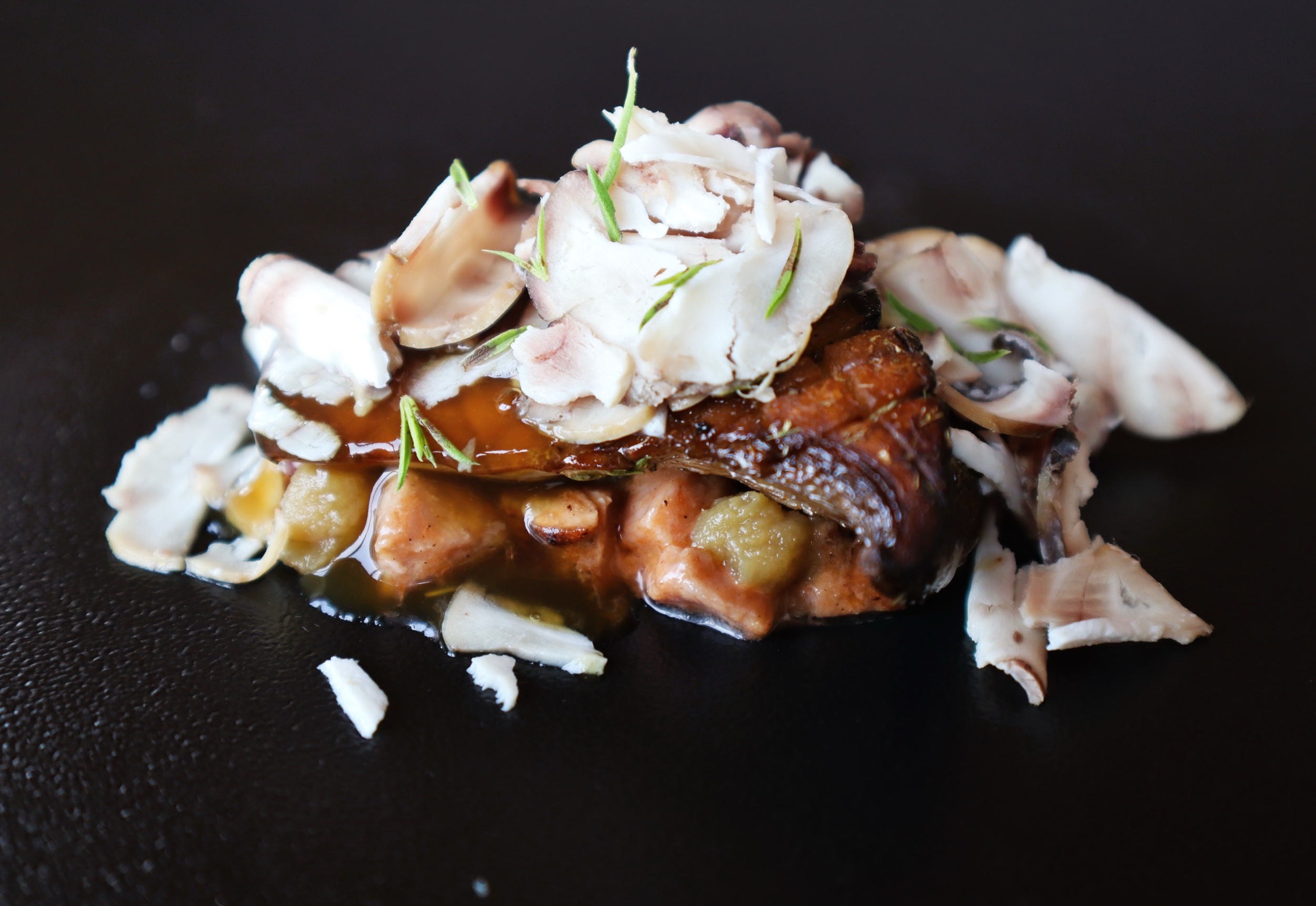 Musica da Tavola #23: LA TANA GOURMET (Asiago - VI) - Fotografie dal menù IN CAMMINO, ESTATE 2024 - Vitello