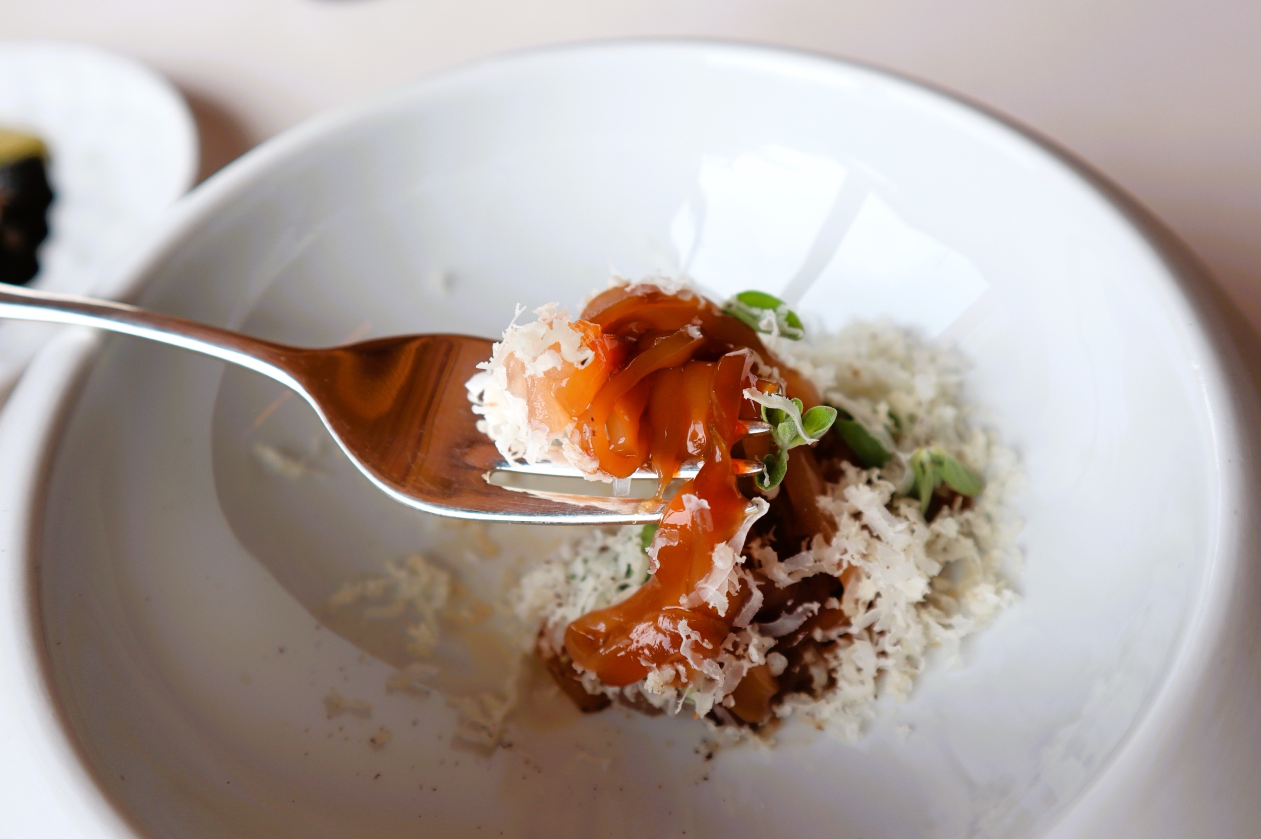 Musica da Tavola #23: LA TANA GOURMET (Asiago - VI) - Fotografie dal menù IN CAMMINO, ESTATE 2024 - Calamaro