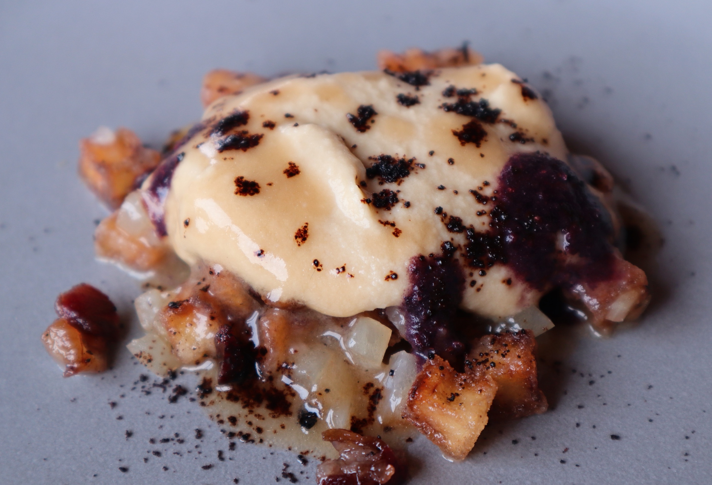 Musica da Tavola #23: LA TANA GOURMET (Asiago - VI) - Fotografie dal menù IN CAMMINO, ESTATE 2024 - Hamburger