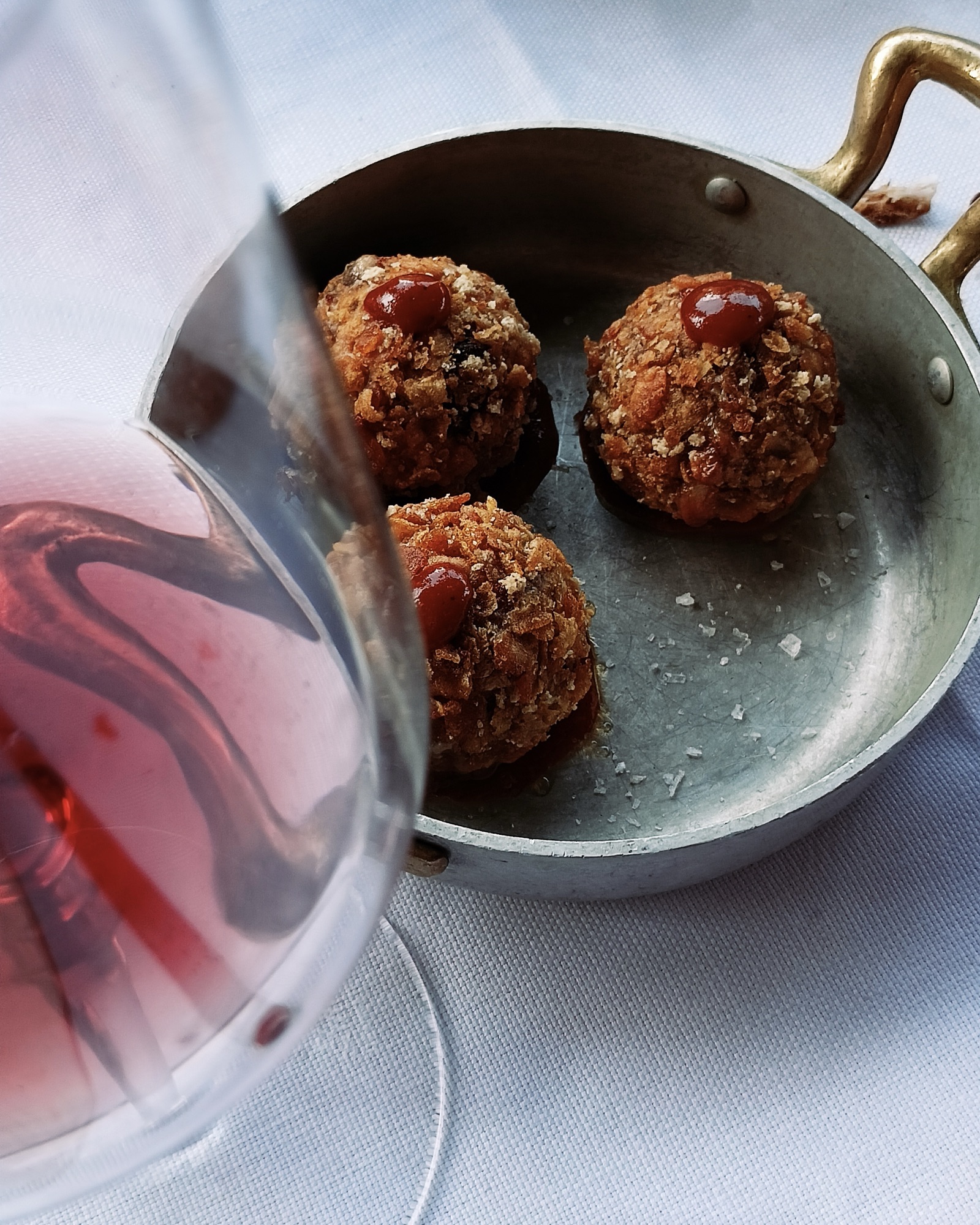 ABRUZZO magnetico #2: Trattoria Il PORCELLINO, Osteria dei MALTAGLIATI e RADICALE - Rocher di pecora alla callara