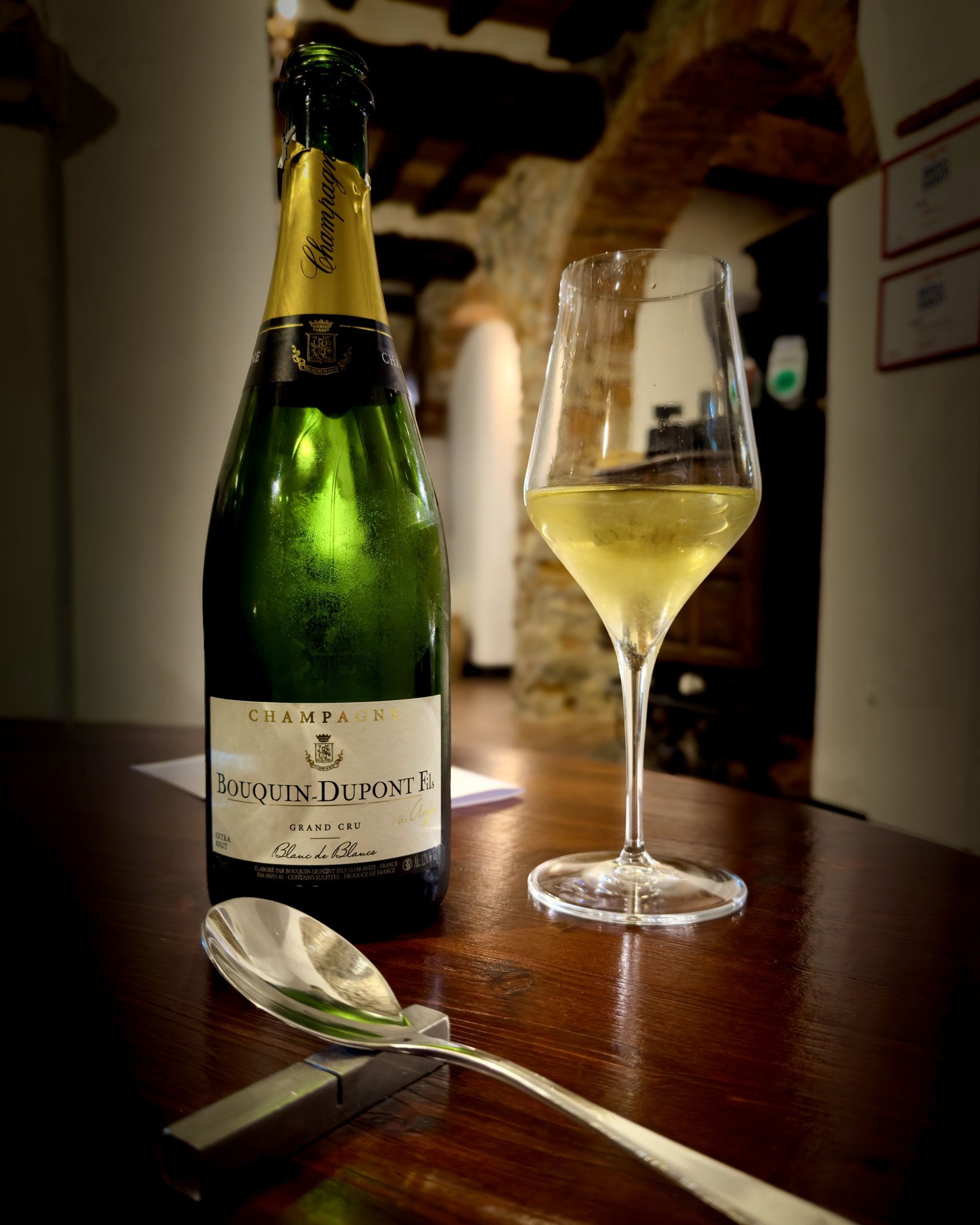 PICCOLO RISTORANTE, Sarzana: piccolo elogio della sottrazione contro il rumore di fondo - Champagne