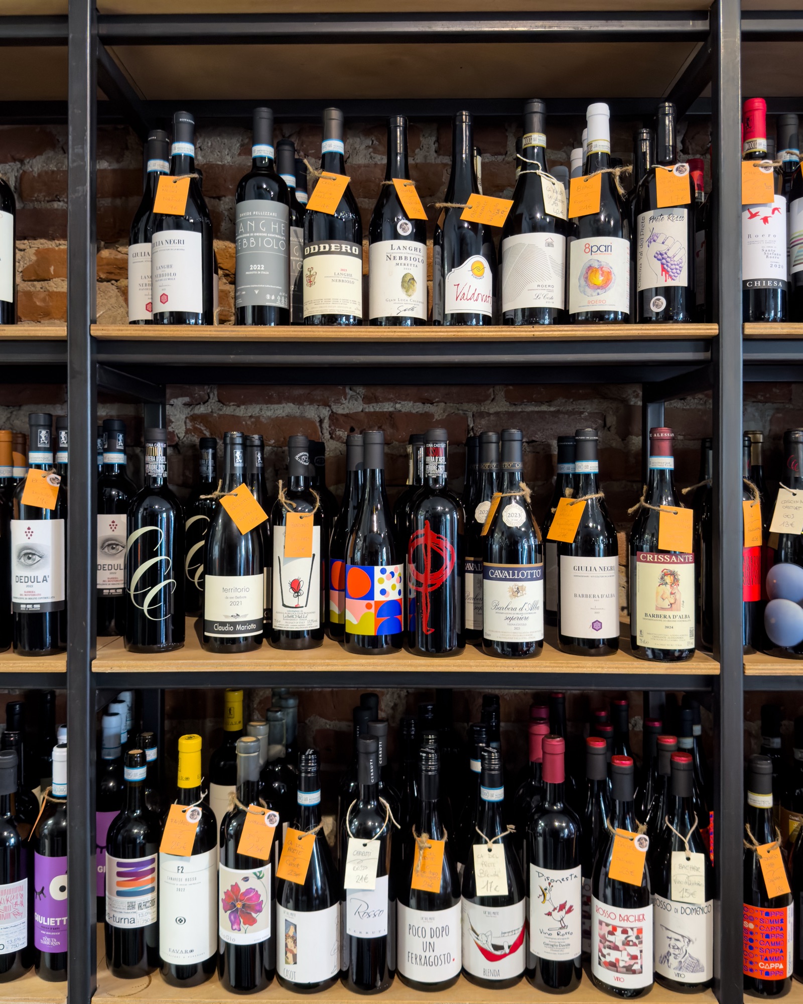 CAFFÈ DELL'OROLOGIO: l’ode non à la mode alla resistenza di una piola a San Salvario - Vino CAFFÈ DELL'OROLOGIO: l’ode non à la mode alla resistenza di una piola a San Salvario - Vino